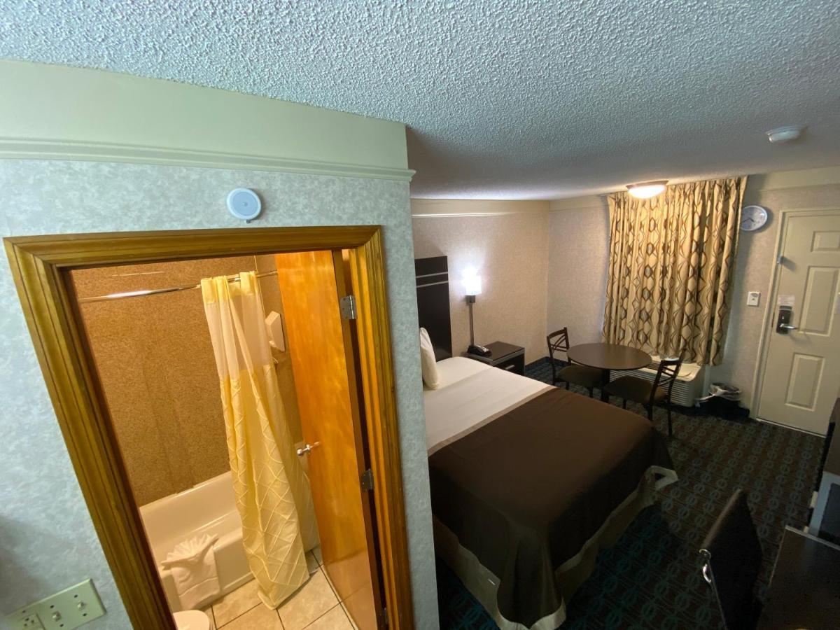 Deluxe Inn - Fayetteville I-95 المظهر الخارجي الصورة