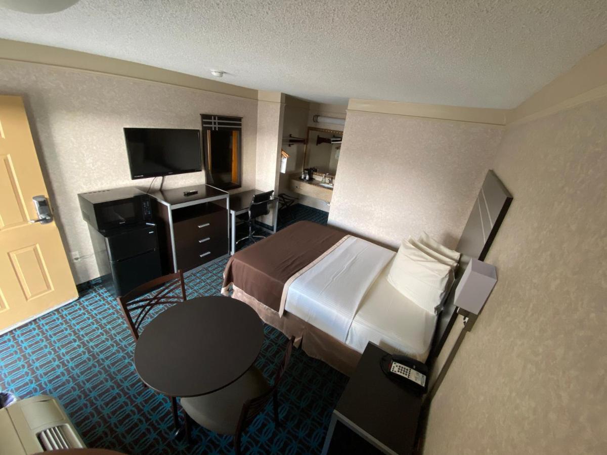 Deluxe Inn - Fayetteville I-95 المظهر الخارجي الصورة