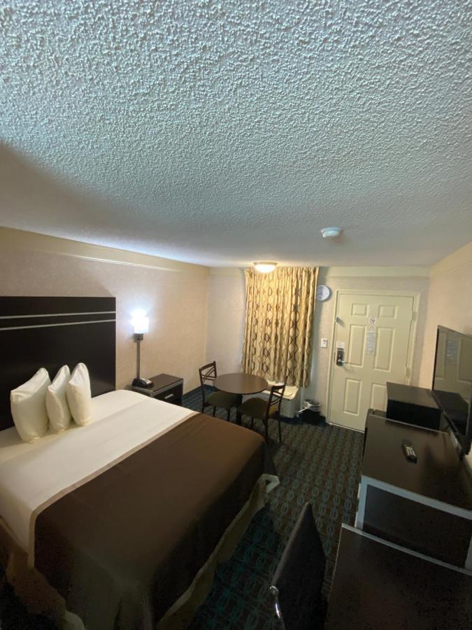 Deluxe Inn - Fayetteville I-95 المظهر الخارجي الصورة