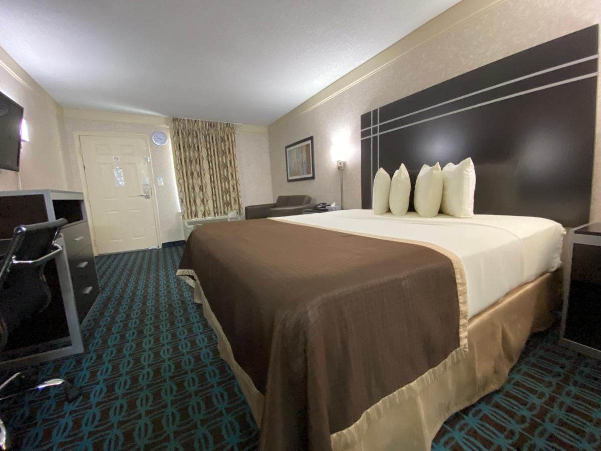 Deluxe Inn - Fayetteville I-95 المظهر الخارجي الصورة