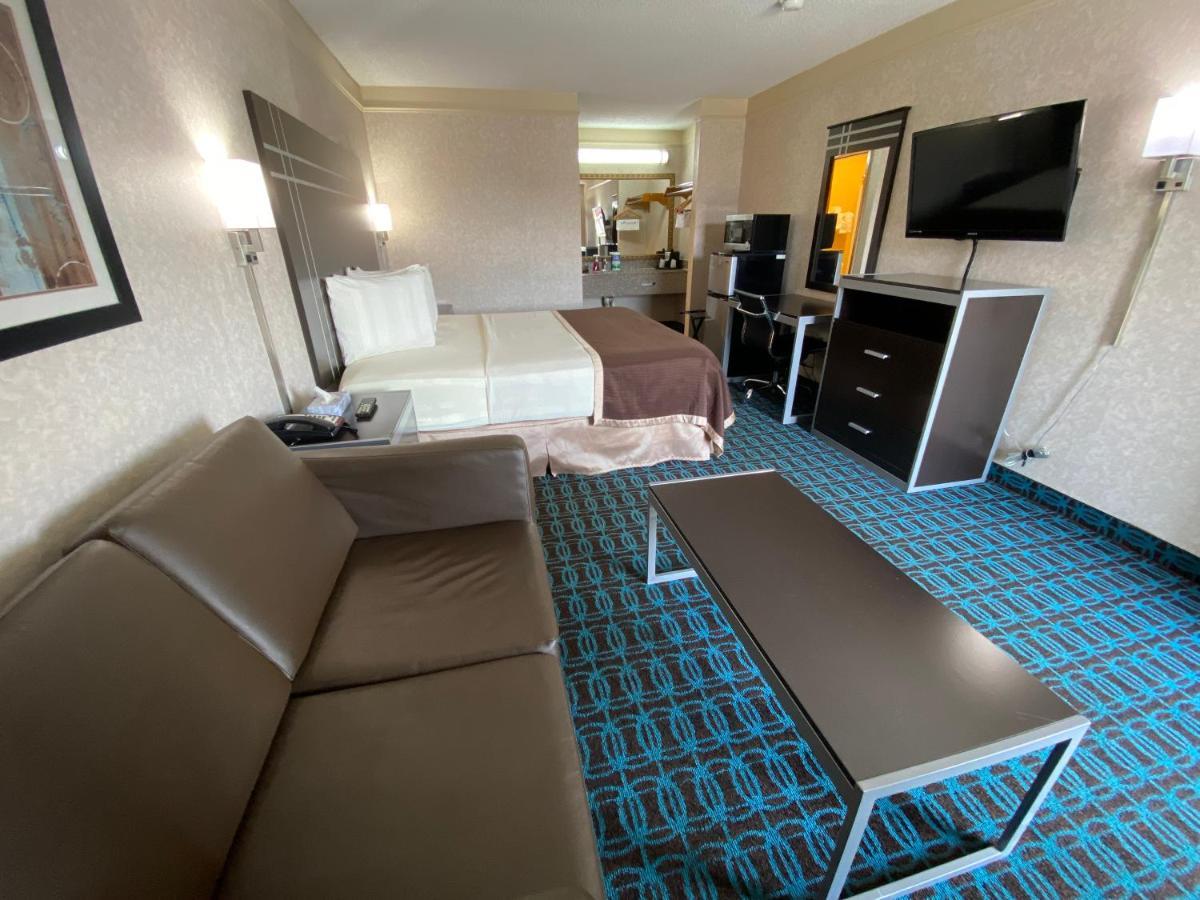 Deluxe Inn - Fayetteville I-95 المظهر الخارجي الصورة
