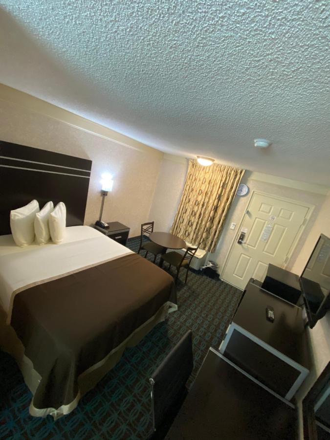Deluxe Inn - Fayetteville I-95 المظهر الخارجي الصورة