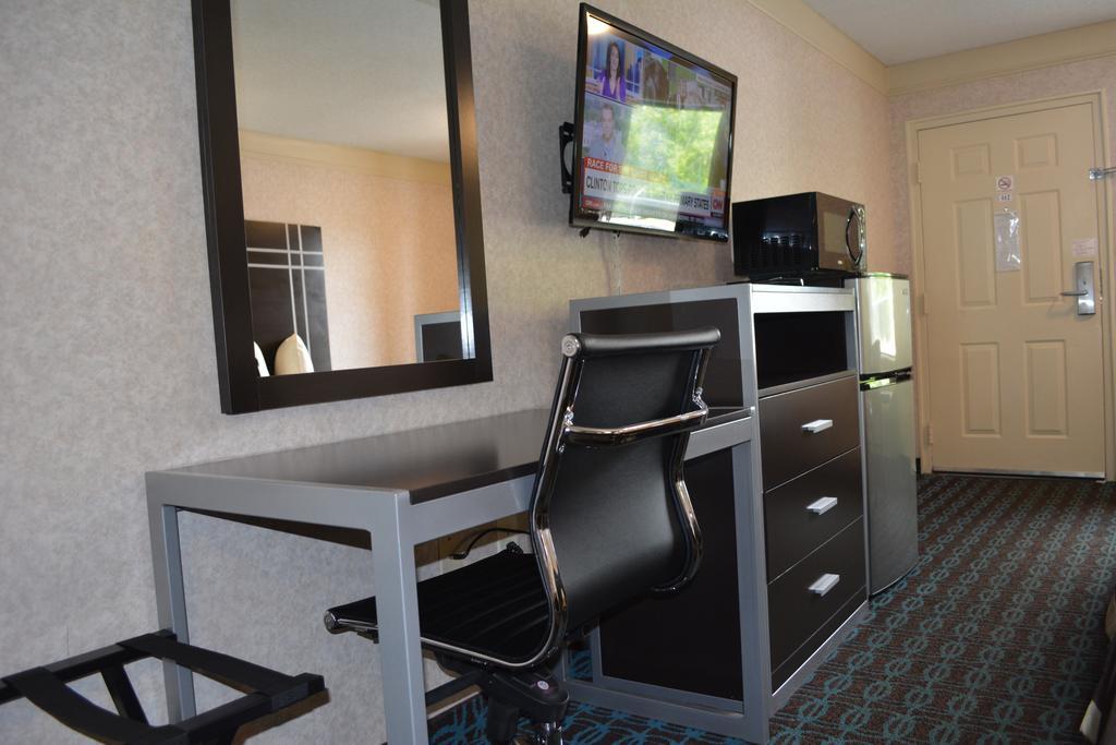 Deluxe Inn - Fayetteville I-95 المظهر الخارجي الصورة