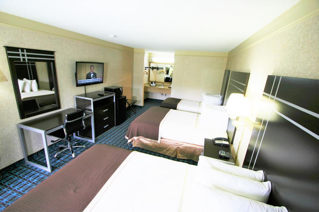 Deluxe Inn - Fayetteville I-95 المظهر الخارجي الصورة