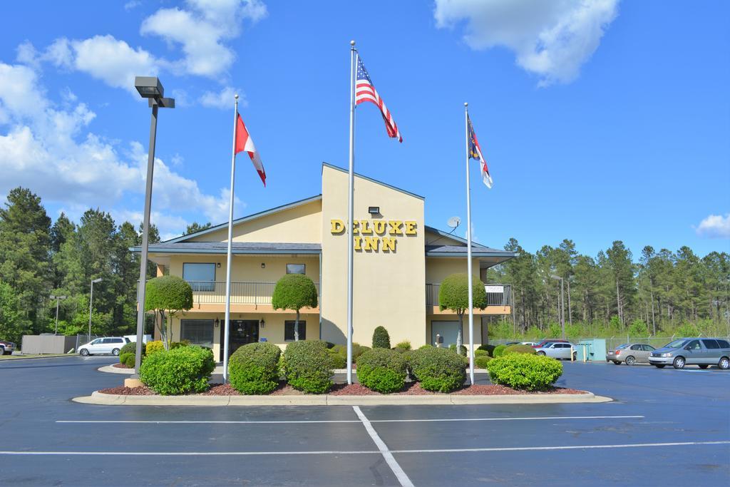 Deluxe Inn - Fayetteville I-95 المظهر الخارجي الصورة