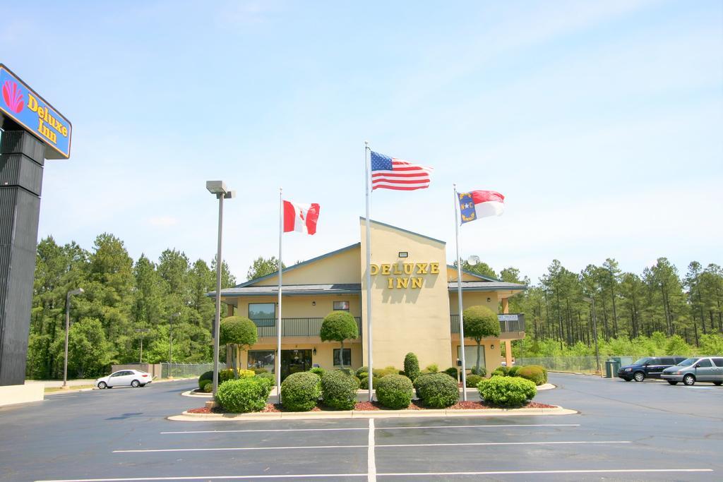Deluxe Inn - Fayetteville I-95 المظهر الخارجي الصورة