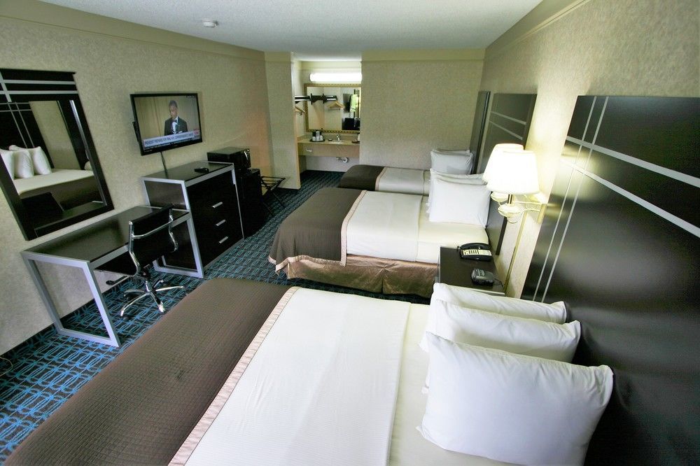 Deluxe Inn - Fayetteville I-95 المظهر الخارجي الصورة